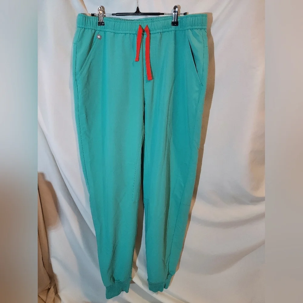Figs Men's Surgical Green Technical Collection Jogger Scub Pants - XL